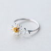 Justerbar håndmalet Pretty Daisy-ring i 925 sterlingsølv
